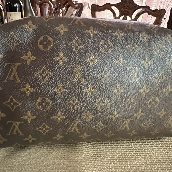 Louis Vuitton bag - Picture 2 of 12